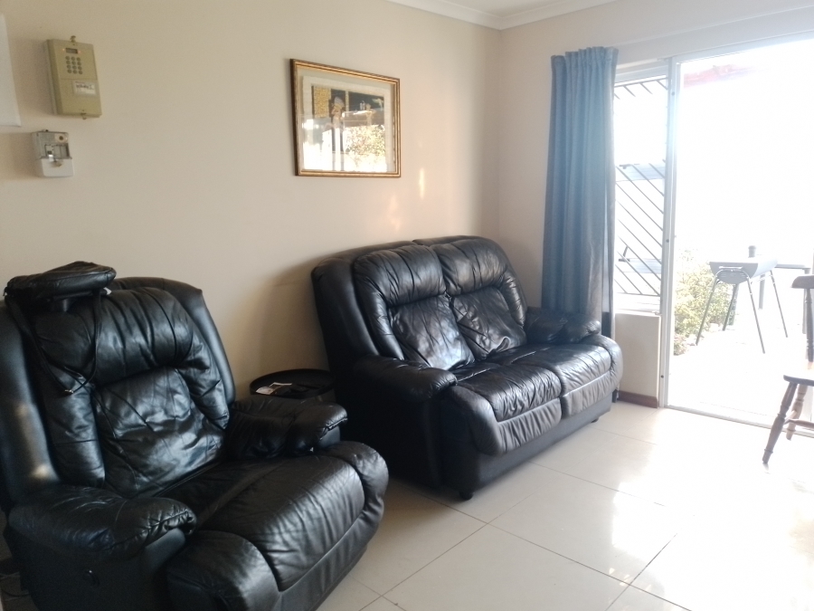 To Let 2 Bedroom Property for Rent in Soneike Western Cape